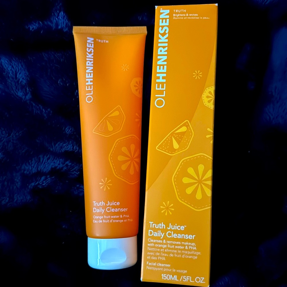 OLEHENRIKSEN truth juice daily cleanser